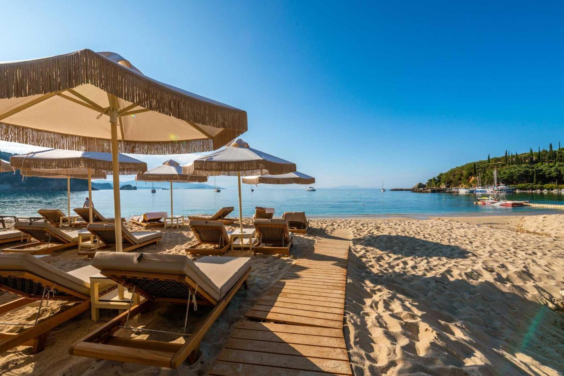 Hotel Eterrano Seaside Retreat Parga Esterno foto